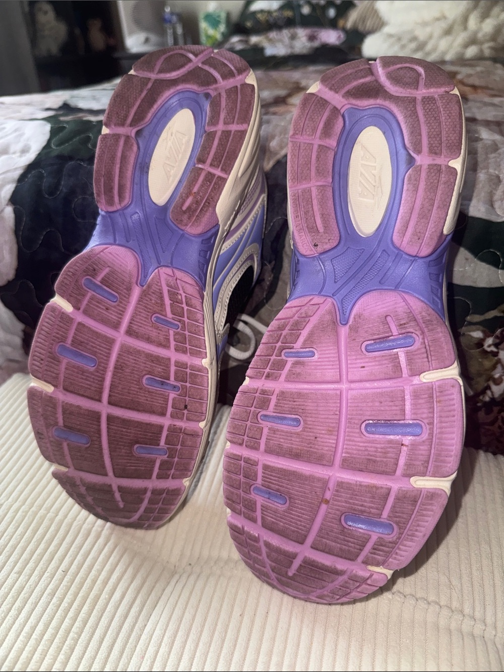Avia 5000 Running Sneakers in Black, Lavender & White - Picture 10 of 10